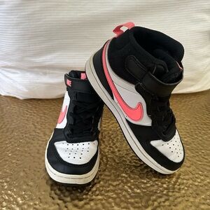 Girls Nike Court Borough Sneakers